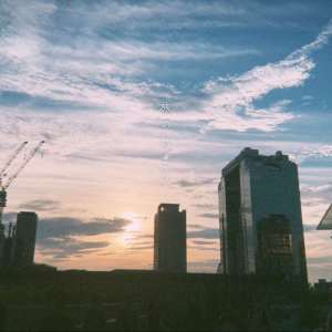 收听德廣しおん的旅の始まり歌词歌曲