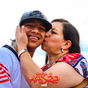 ดาวน์โหลดและฟังเพลง Para Ti Madre พร้อมเนื้อเพลงจาก J Frank