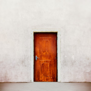 ดาวน์โหลดและฟังเพลง The Door (Stripped) พร้อมเนื้อเพลงจาก Teddy Swims