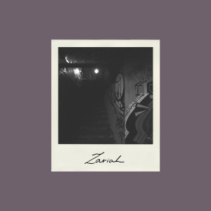 Dengarkan What Do You Think of Me? lagu dari Zariah dengan lirik