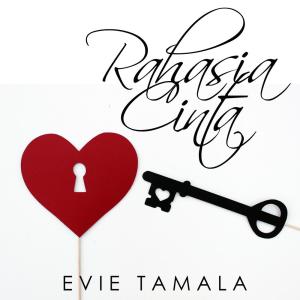 收聽Evie Tamala的Hitam Manis歌詞歌曲