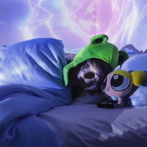 收聽Guardin的lying awake at night (Explicit)歌詞歌曲