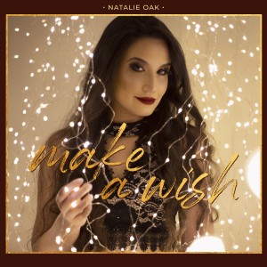 ดาวน์โหลดและฟังเพลง Rightfully Mine พร้อมเนื้อเพลงจาก Natalie Oak