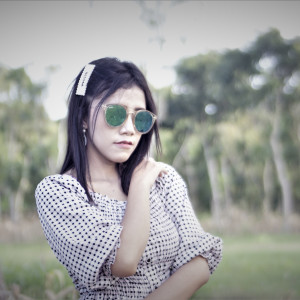 Listen to Rembulan Malam song with lyrics from oktavia zahra