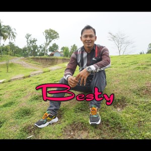 收听DIKEN RECORD的Besty歌词歌曲