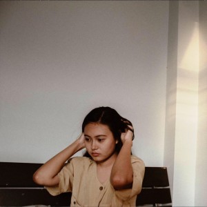 Listen to ฉันชอบดวงตาคู่นั้นเหลือเกิน song with lyrics from ดวงดาว เดียวดาย