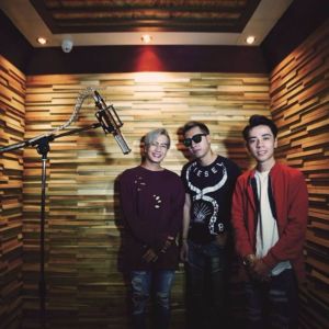 收聽Only C的Giá Như Anh Lặng Im歌詞歌曲