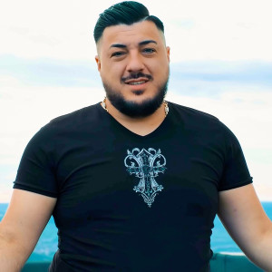 Listen to Blestem song with lyrics from Bogdan De La Cluj
