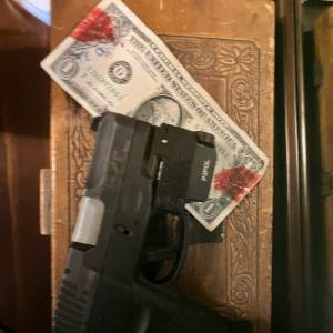 ดาวน์โหลดและฟังเพลง War (Explicit) พร้อมเนื้อเพลงจาก MDot LoveCraft