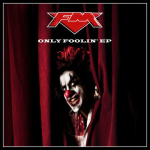 ดาวน์โหลดและฟังเพลง Shot in the Dark พร้อมเนื้อเพลงจาก FM