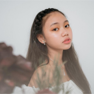 Dengarkan Samarinda lagu dari Athalia Aurby dengan lirik