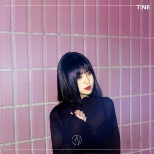 ดาวน์โหลดและฟังเพลง TIME Instrumental พร้อมเนื้อเพลงจาก ดารานักร้องหลายคน
