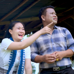 Listen to คนบ้านไฮใจชาวนา (ຄົນບ້ານໄຮໃຈຊາວນາ) song with lyrics from เวียงอานุไช คิดอ่อน