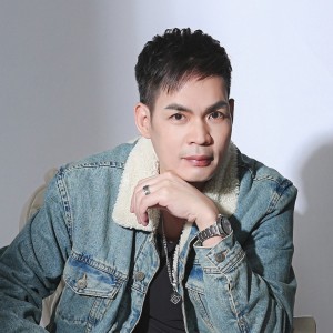 Album 迟来的爱(翻唱) from 周星濠
