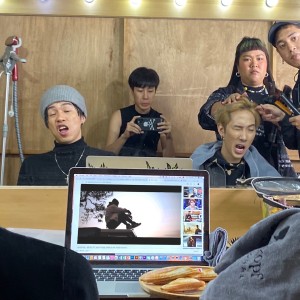 Dengarkan lagu สักวัน (Explicit) nyanyian Jayrun dengan lirik