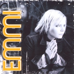 ดาวน์โหลดและฟังเพลง Butterfly พร้อมเนื้อเพลงจาก Emmi