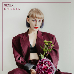 Listen to Gemini (Live Session) song with lyrics from Aiko