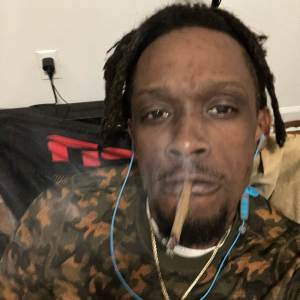 收聽MDot LoveCraft的Rich Off Pain (Explicit)歌詞歌曲