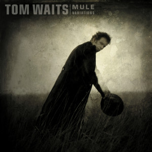 收听Tom Waits的Hold On (Remastered)歌词歌曲