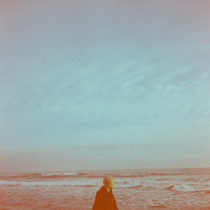 Listen to 낙화유수 (Letting go) song with lyrics from 윤현상