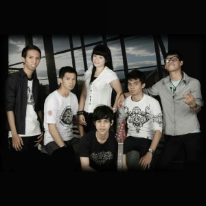 收聽Sp4si Band的Selalu Ada Di Hati歌詞歌曲