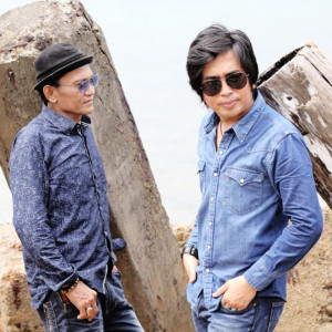 收聽D'Past的Jadikanlah Aku Cinta Terakhirmu歌詞歌曲