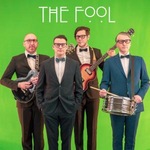 Dengarkan lagu Rolls Royce nyanyian the fool dengan lirik