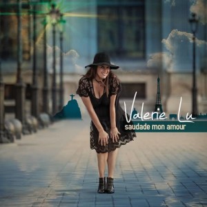 ดาวน์โหลดและฟังเพลง La Vie En Rose พร้อมเนื้อเพลงจาก Valerie Lu
