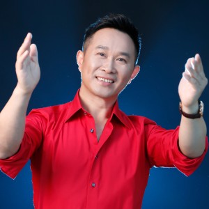 Listen to 共饮一杯酒独唱版 (Live) song with lyrics from 金波