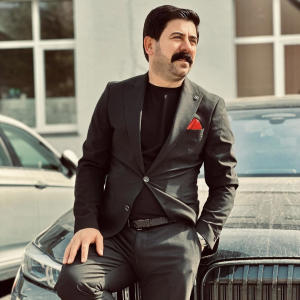 收聽Hozan Reşo的Gundeme Daro Bere歌詞歌曲